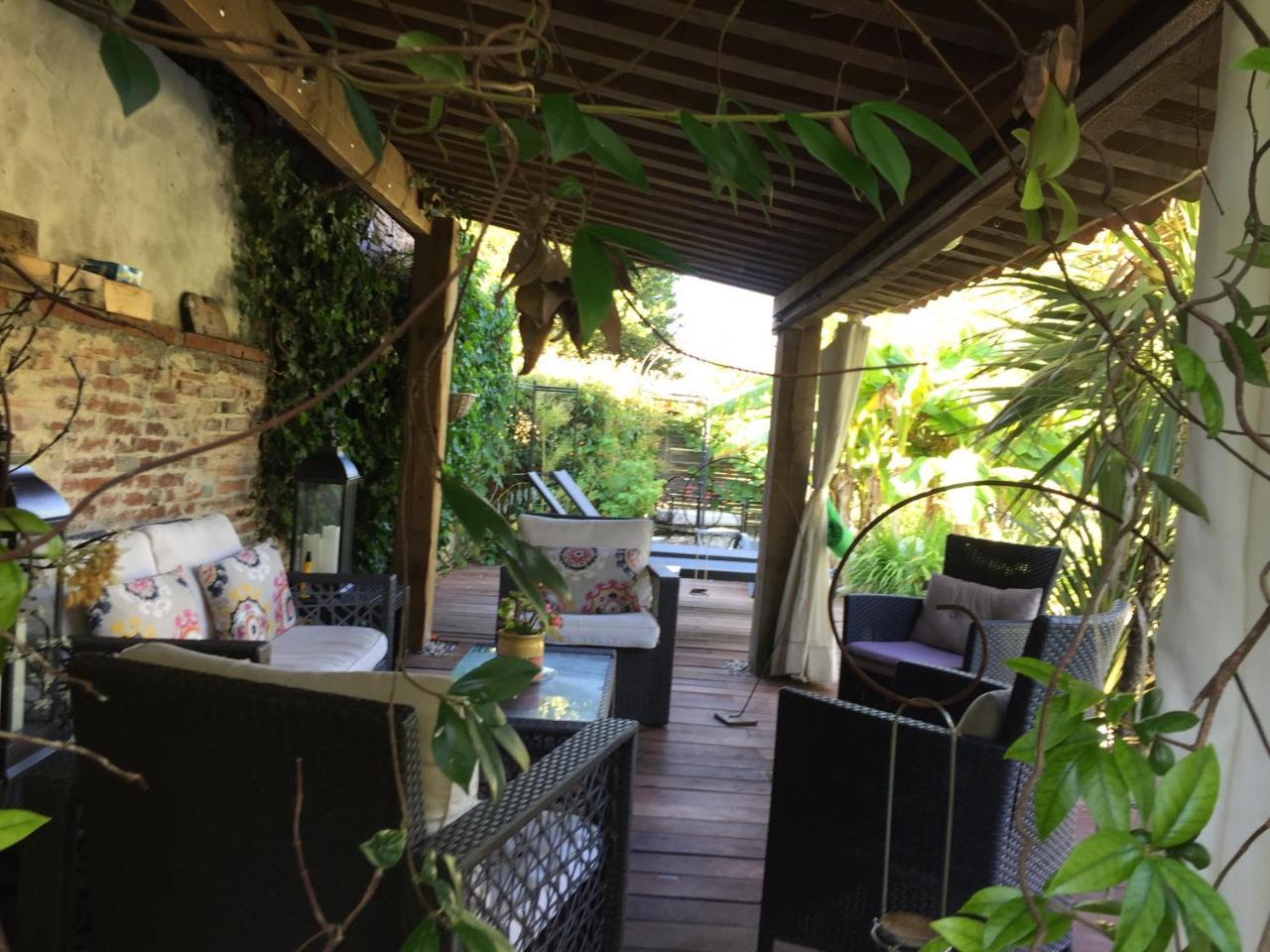 Chambre D'Hotes "Le Village" Villenouvelle Exterior photo